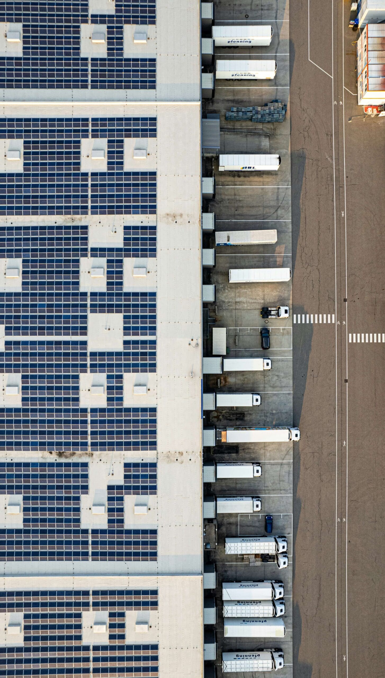 Greenkey helps Canadian corporations reduce their electricity bills and get a 30% credit with the Canadian Clean Technology Investment Tax Credit.